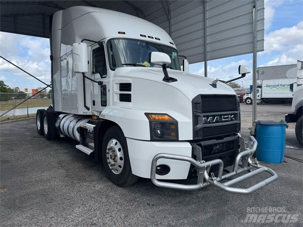 Mack AN64T Naudoti vilkikai