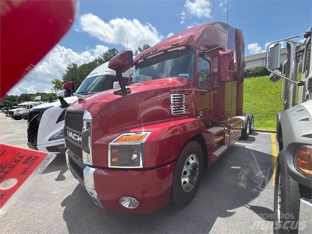 Mack AN64T Naudoti vilkikai