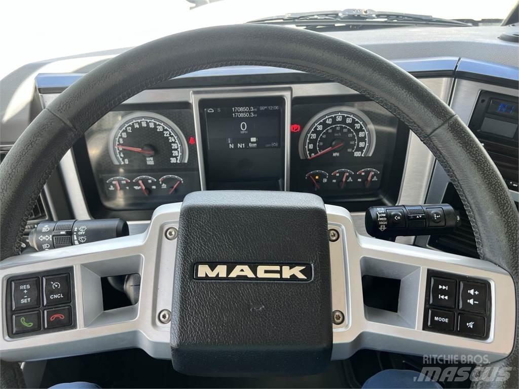 Mack AN64T Naudoti vilkikai