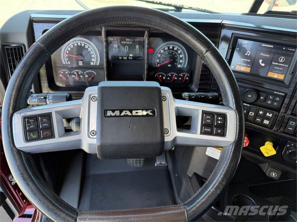 Mack AN64T Naudoti vilkikai