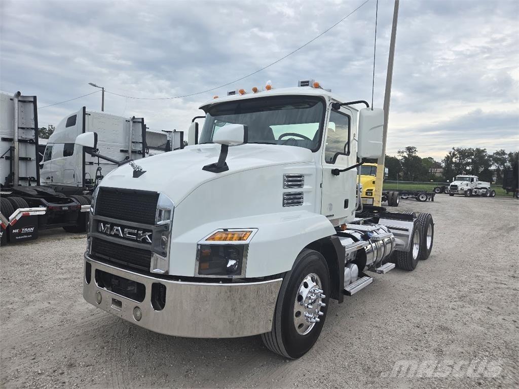 Mack AN64T Naudoti vilkikai