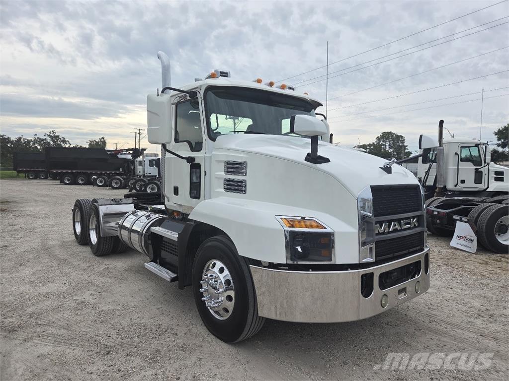Mack AN64T Naudoti vilkikai