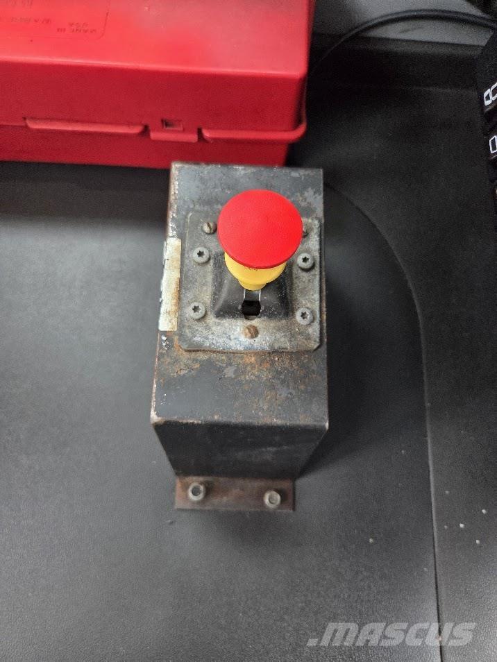 Mack AN64T Naudoti vilkikai