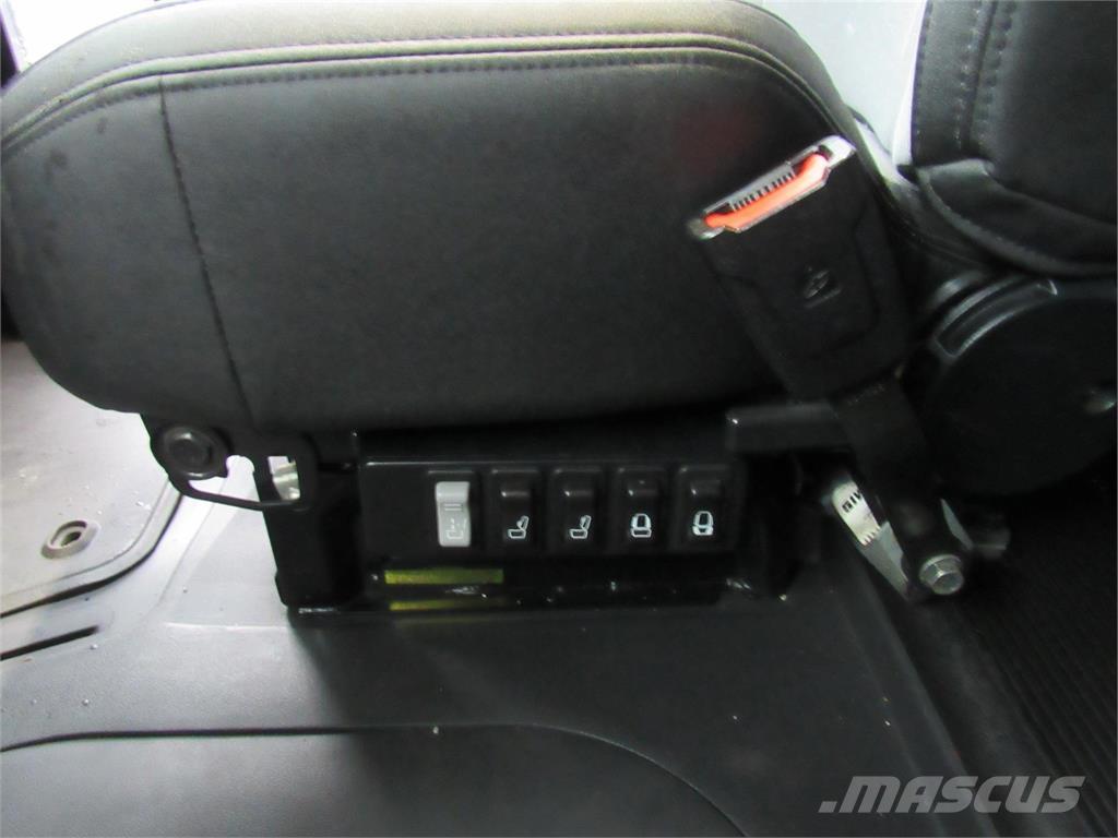 Mack AN64T Naudoti vilkikai