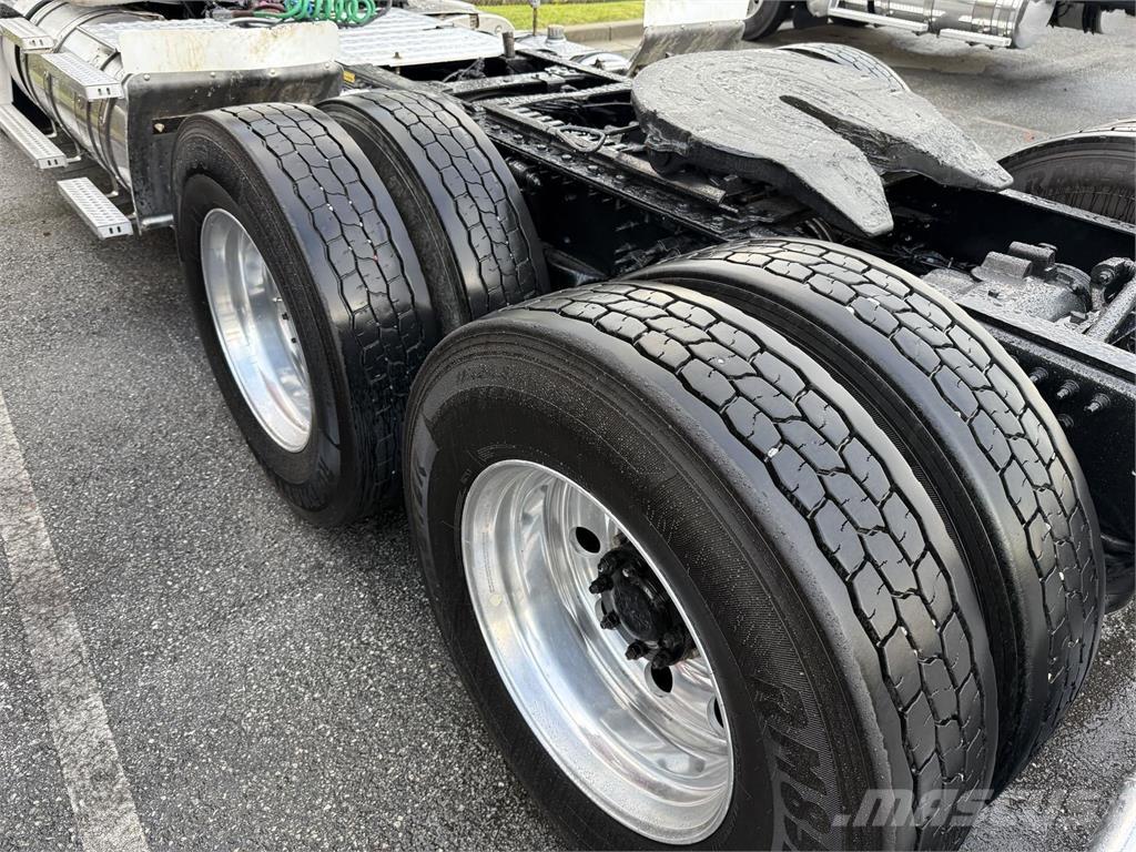 Mack CHU613 Naudoti vilkikai