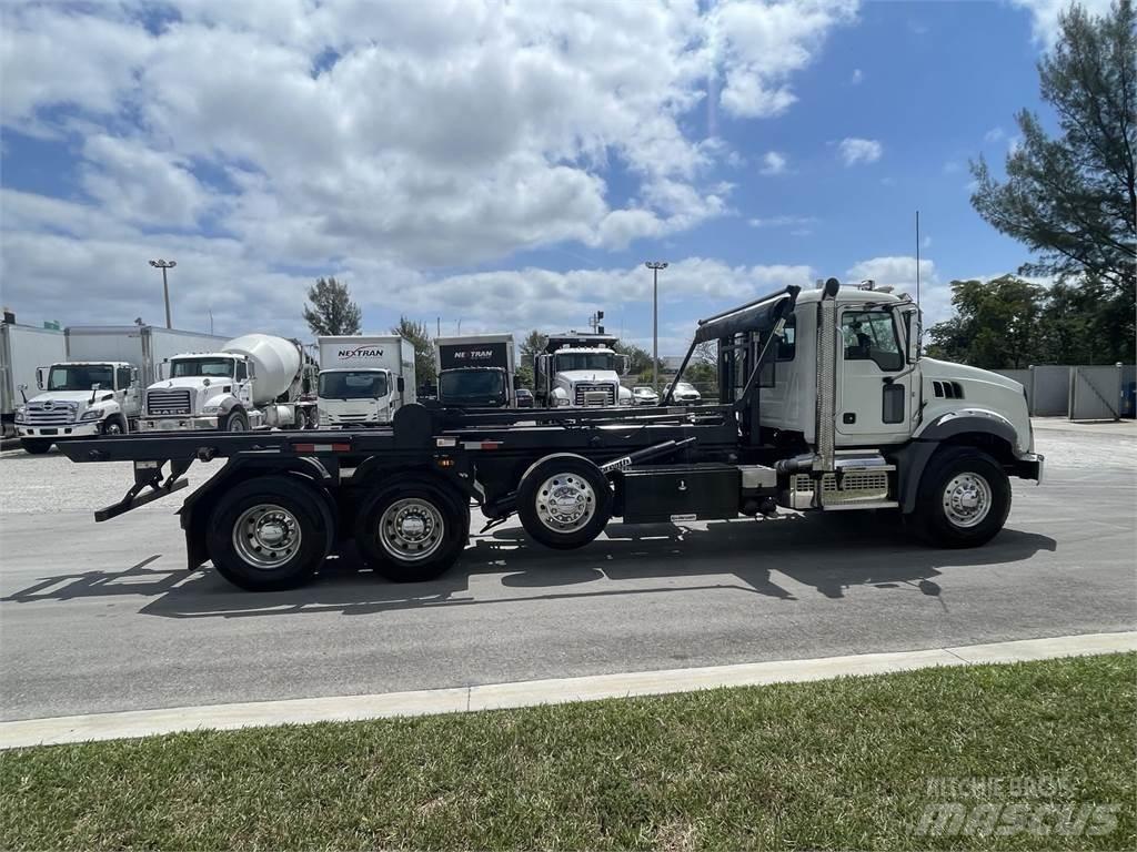Mack GR64B Naudoti vilkikai
