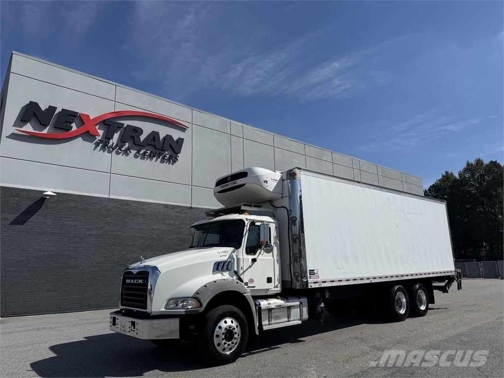 Mack GR64B9 Naudoti vilkikai