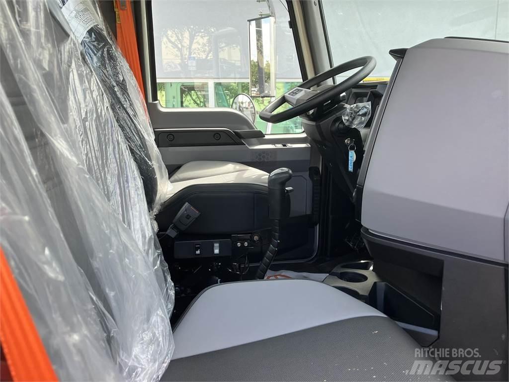 Mack GR64BRX Važiuoklė su kabina