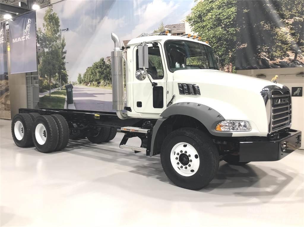 Mack GR64BX Betonvežiai