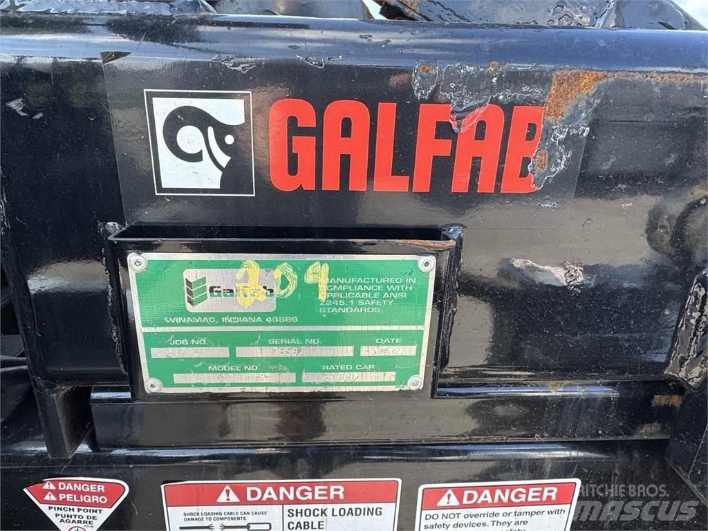 Mack GR64F Kita