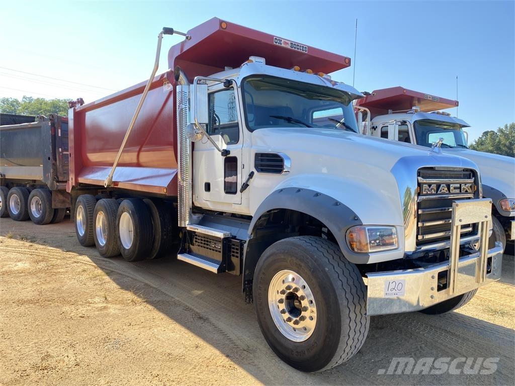 Mack GR64F Savivarčių priekabų vilkikai