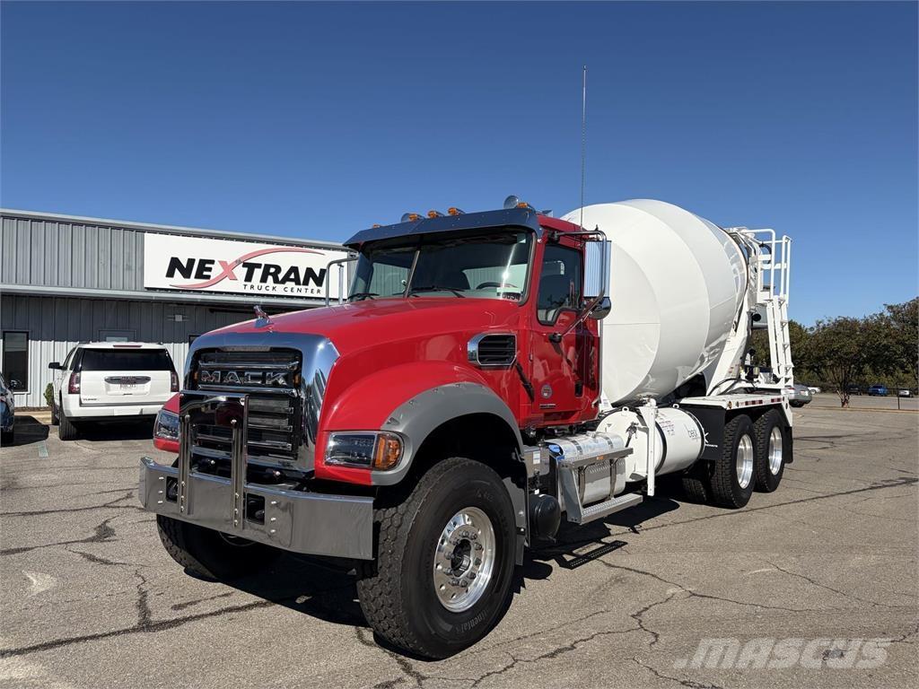 Mack GR64FR Betonvežiai