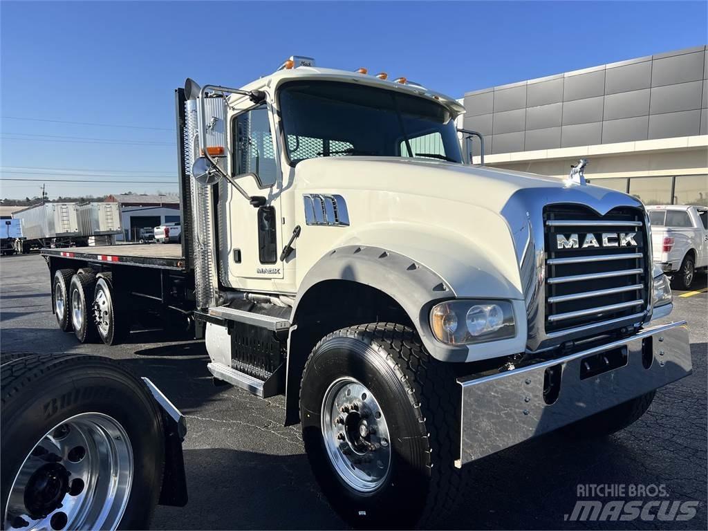 Mack GU713 Kita