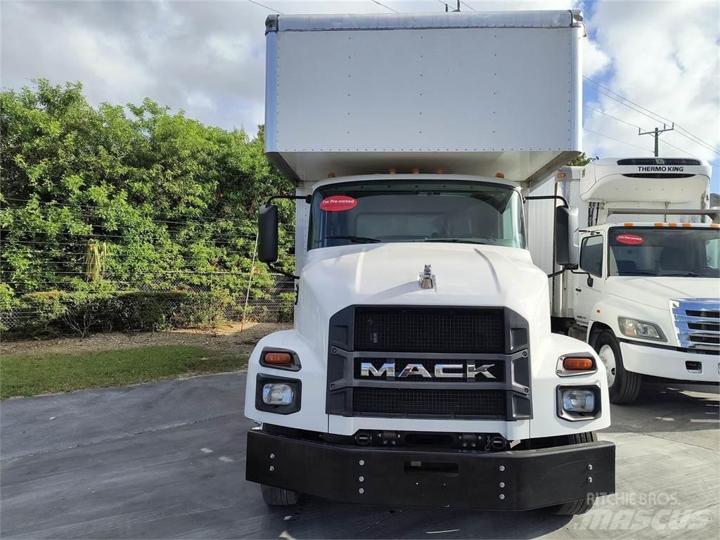 Mack MD6 Sunkvežimiai su dengtu kėbulu