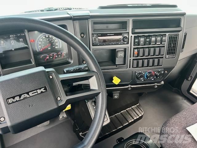 Mack MD6 42R Važiuoklė su kabina