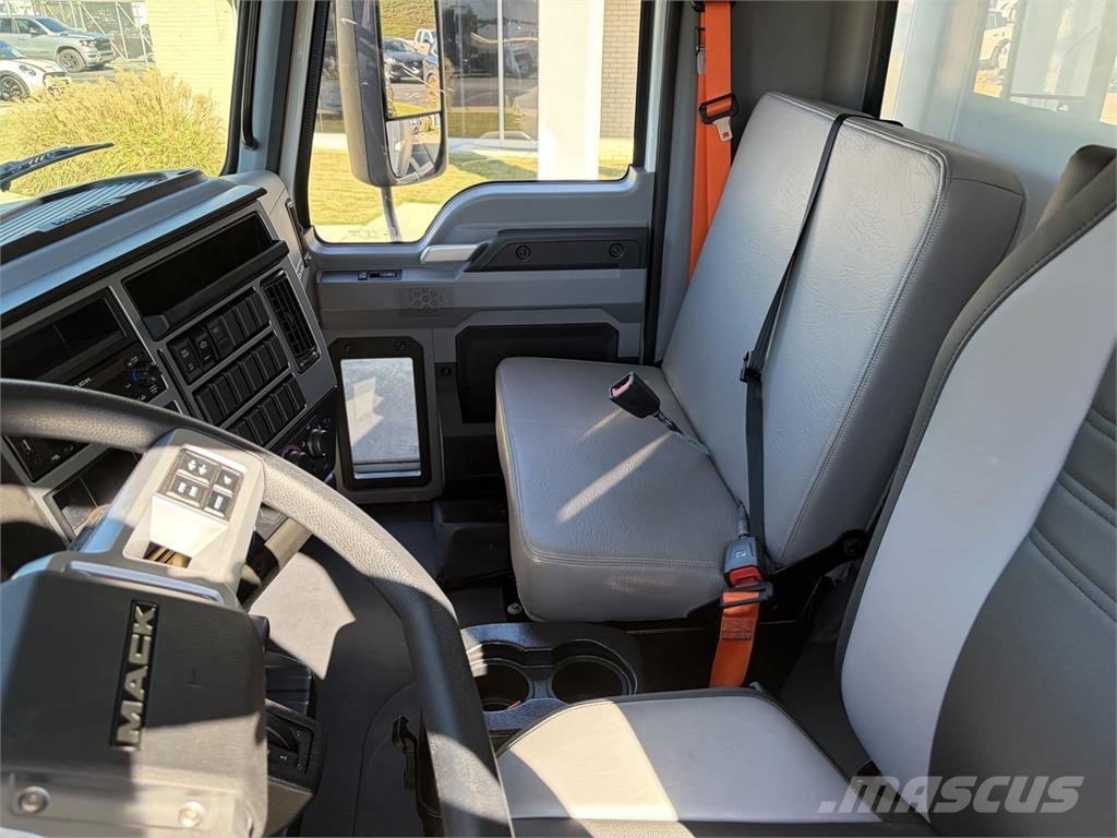 Mack MD6 42R Sunkvežimiai su dengtu kėbulu