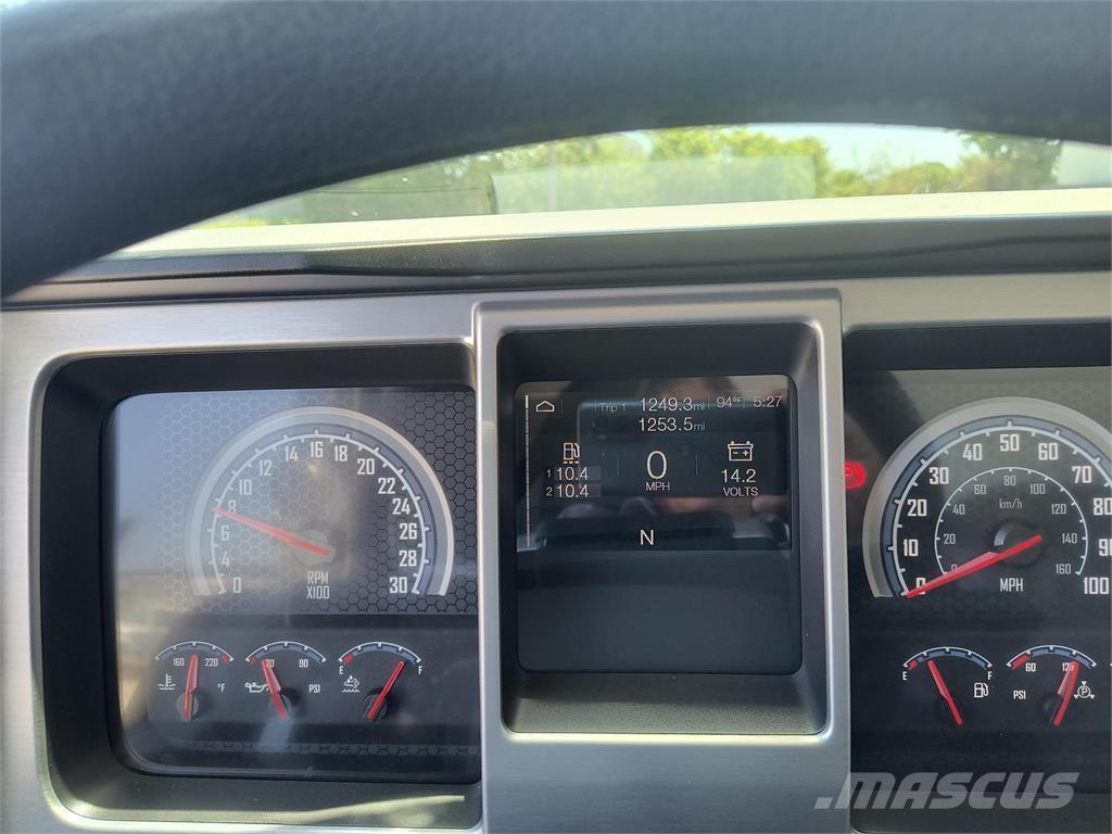 Mack MD6 42R Sunkvežimiai su dengtu kėbulu