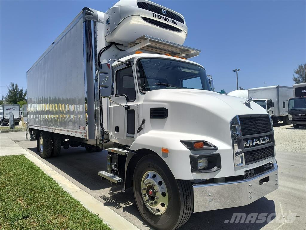 Mack MD6 42R Sunkvežimiai su dengtu kėbulu