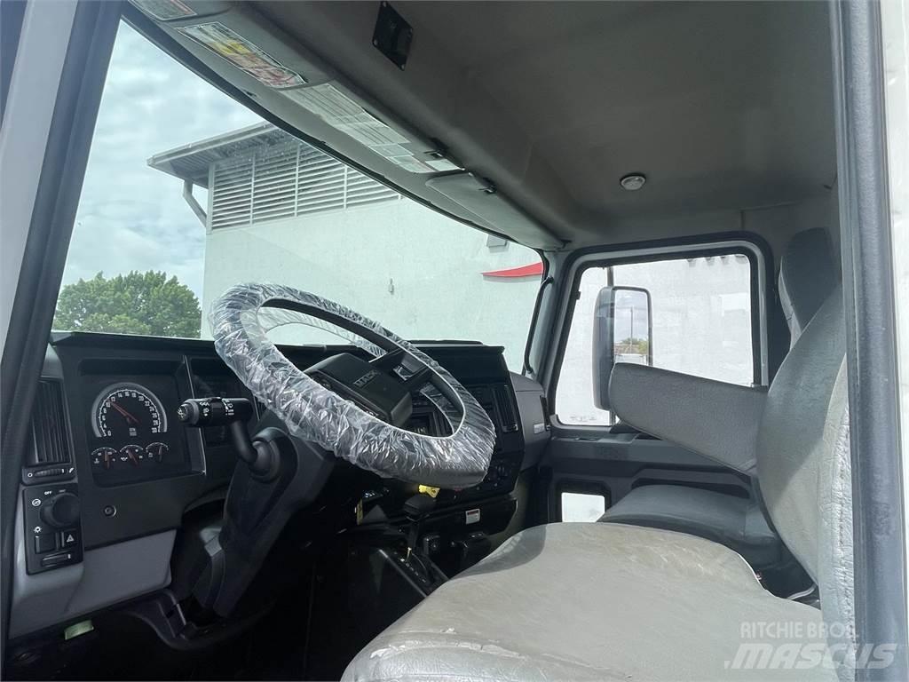 Mack MD642 Važiuoklė su kabina