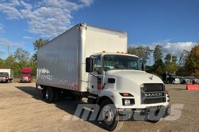 Mack MD642 Sunkvežimiai su dengtu kėbulu