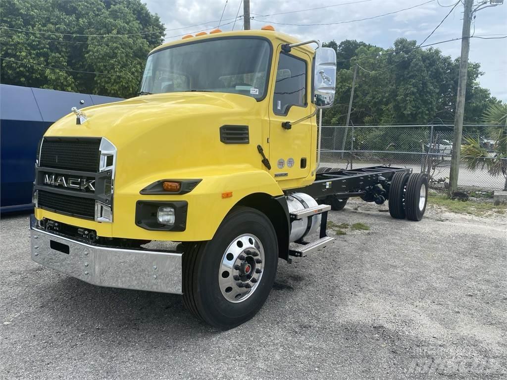 Mack MD7 42R Miško technika - Kita