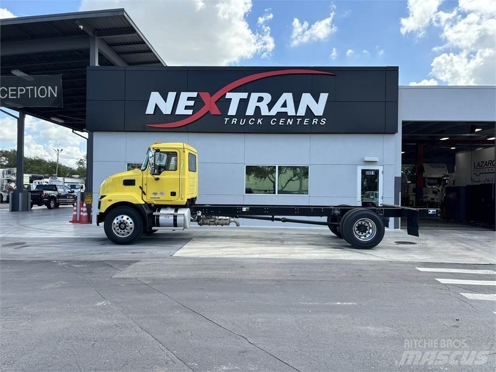 Mack MD7 42R Miško technika - Kita