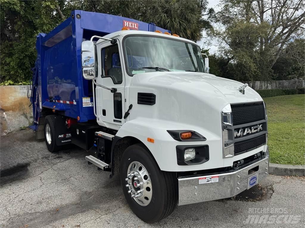 Mack MD7 42R Kita