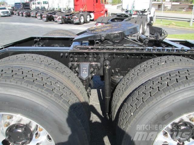 Mack PI64T Naudoti vilkikai