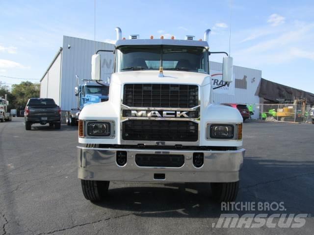 Mack PI64T Naudoti vilkikai