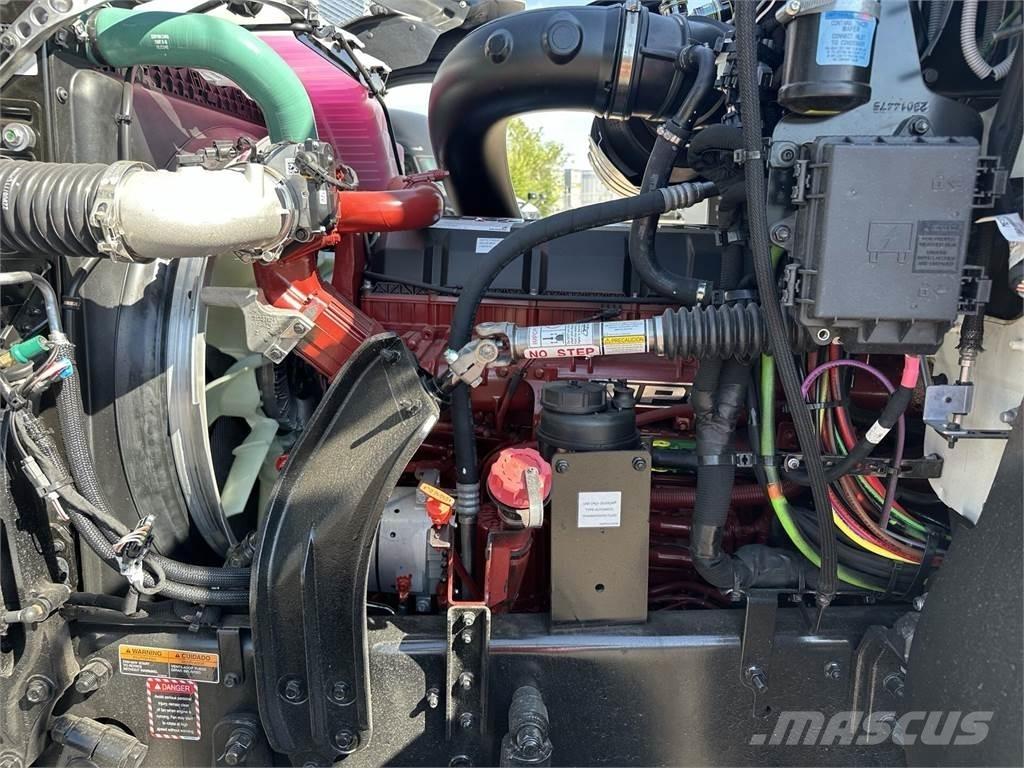 Mack PI64T Naudoti vilkikai