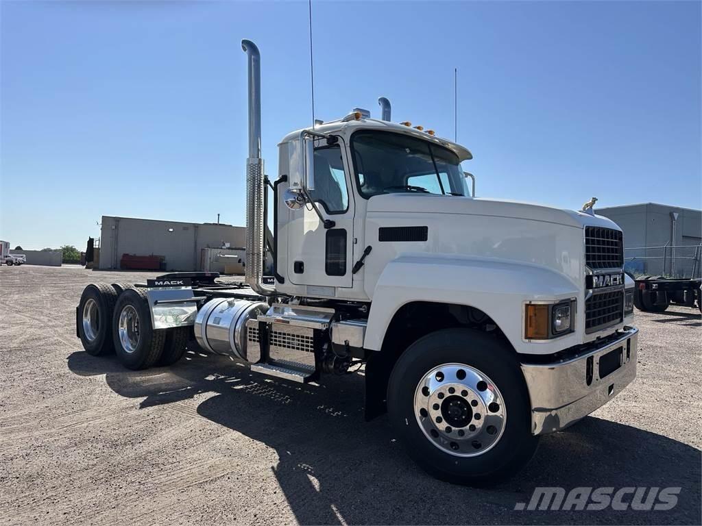 Mack PI64T Naudoti vilkikai
