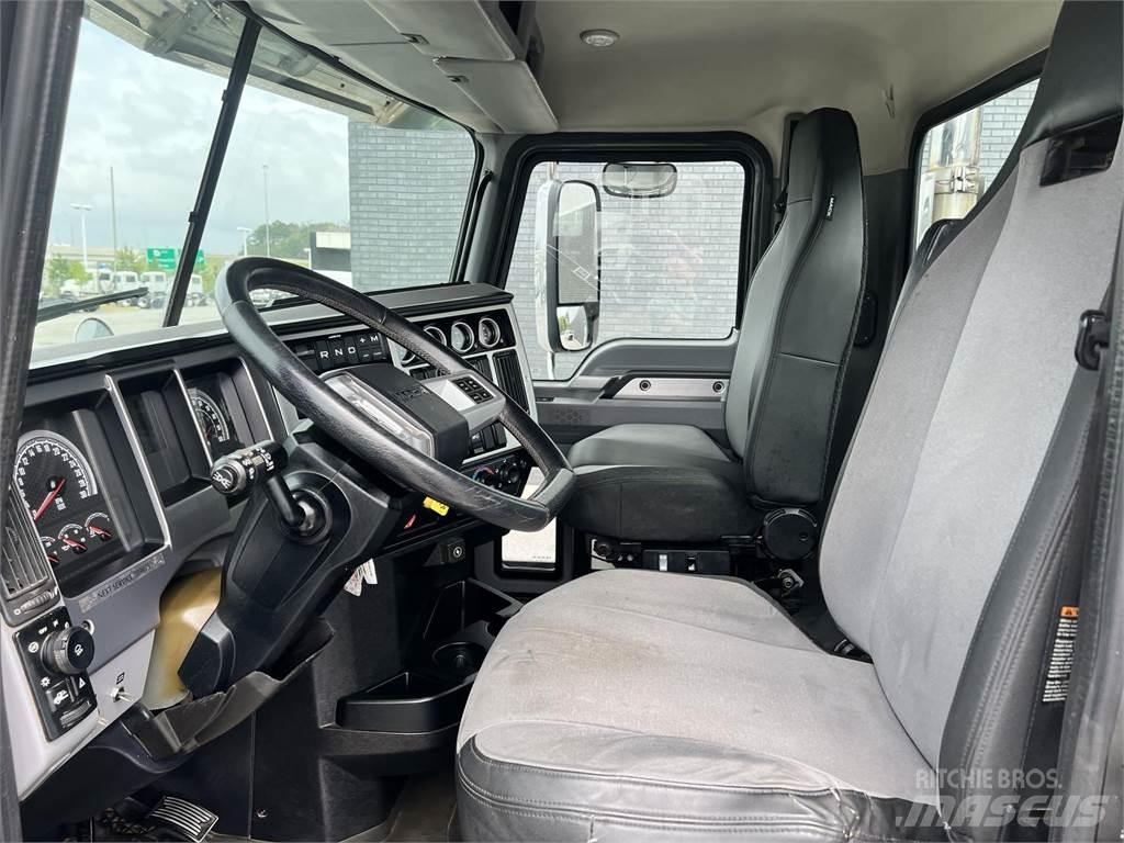Mack PI64T Naudoti vilkikai