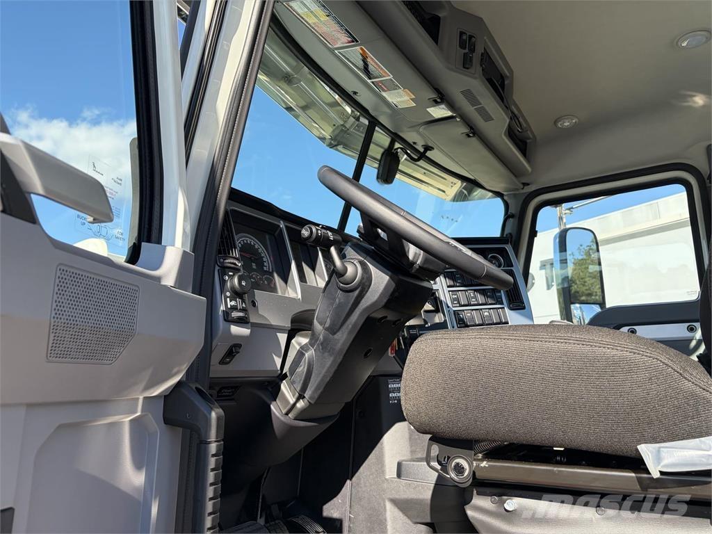 Mack PI64T Naudoti vilkikai