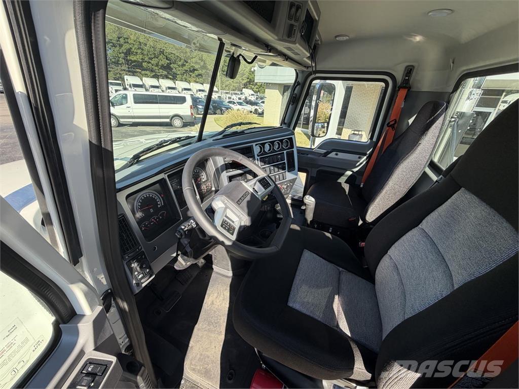 Mack PI64T Naudoti vilkikai