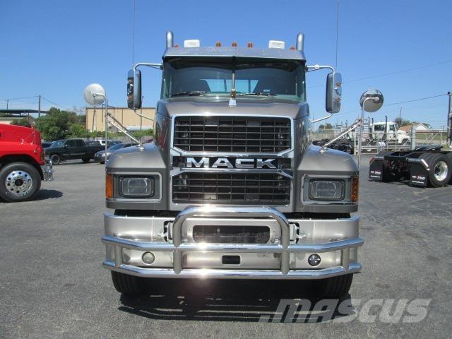 Mack PI64T Naudoti vilkikai