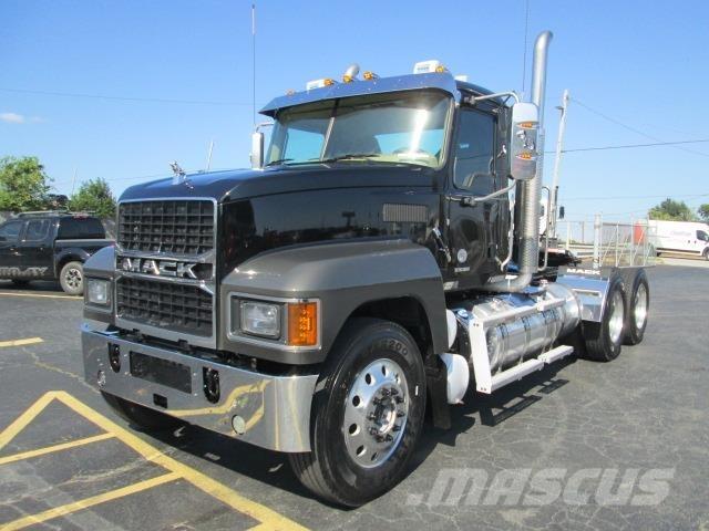 Mack PI64T Naudoti vilkikai