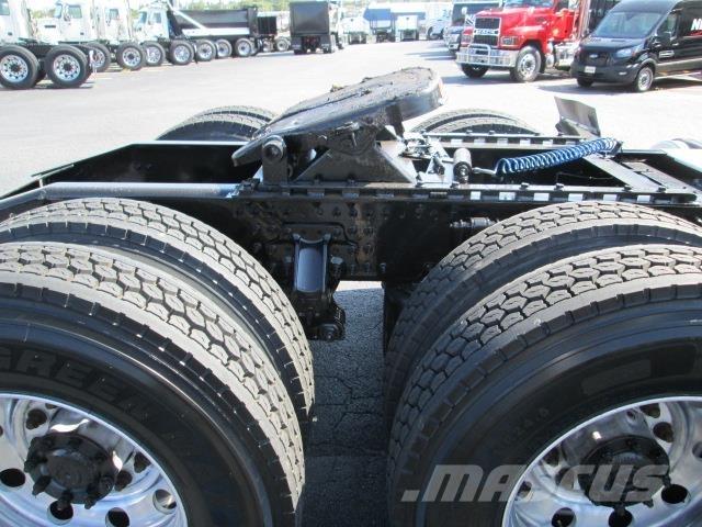 Mack PI64T Naudoti vilkikai