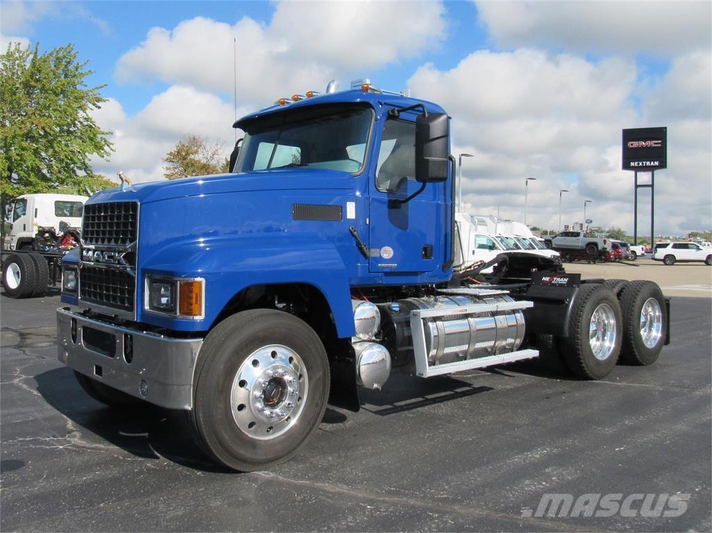 Mack PI64T Naudoti vilkikai