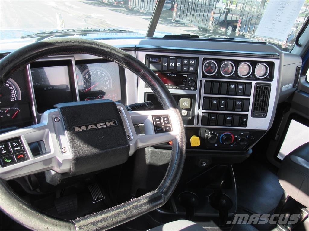 Mack PI64T Naudoti vilkikai