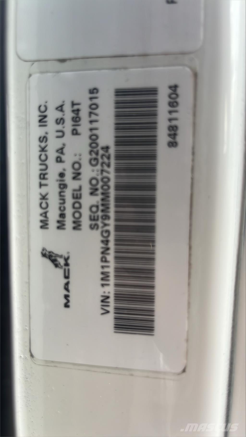 Mack PI64T Naudoti vilkikai