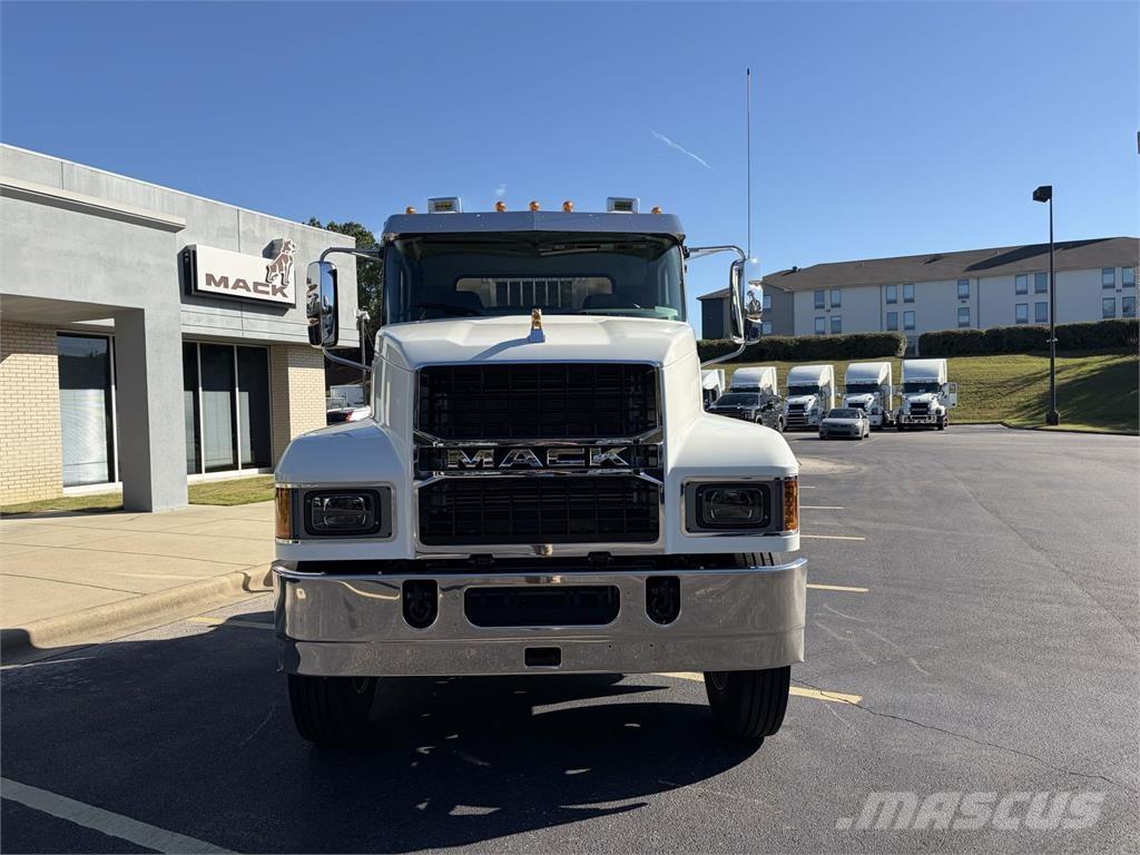 Mack PI64T Naudoti vilkikai