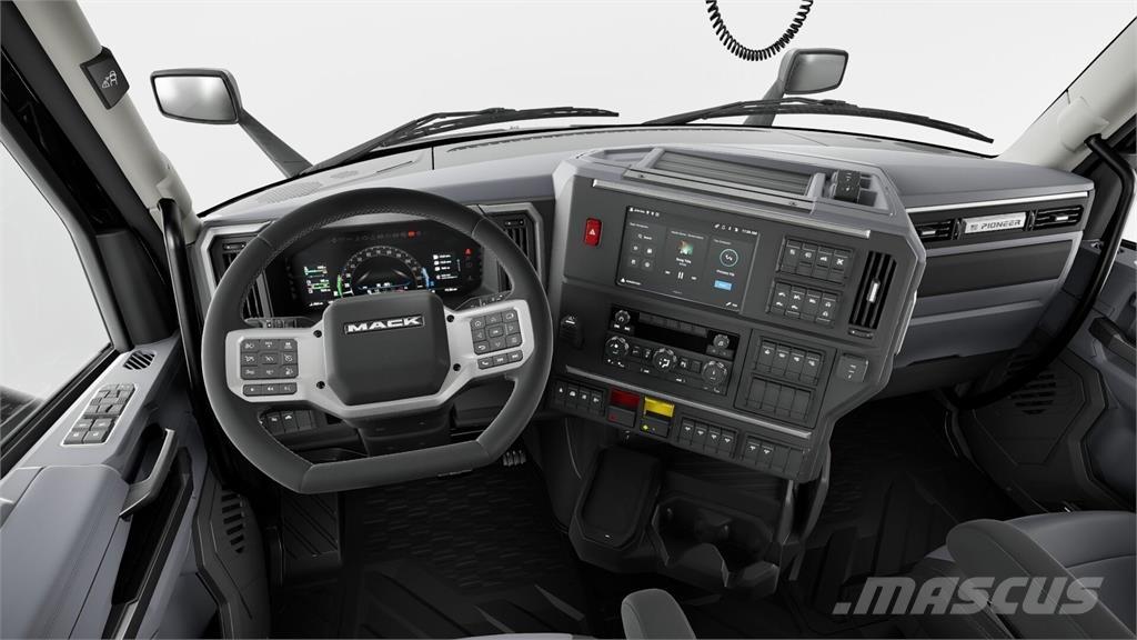 Mack PR64T Naudoti vilkikai