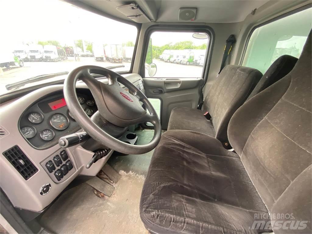 Peterbilt 337 Sunkvežimiai su dengtu kėbulu