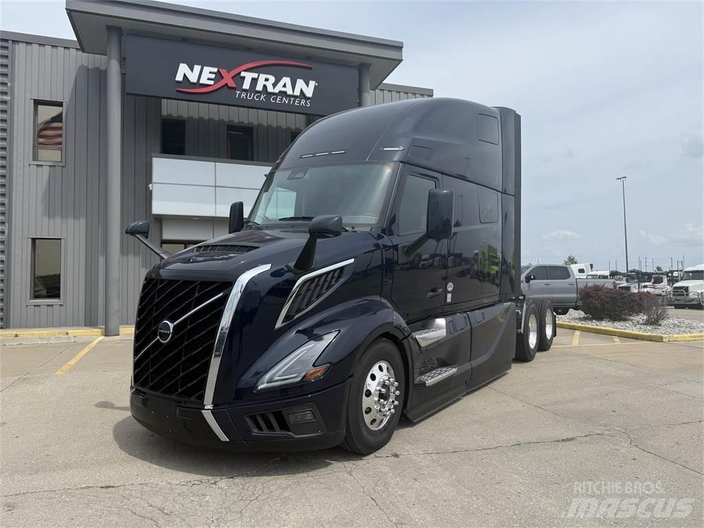 Volvo NEW VNL860 Naudoti vilkikai