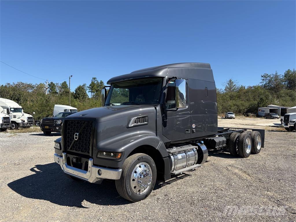 Volvo VAH64600 Sunkvežimiai su keliamuoju kabliu