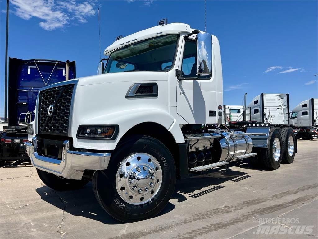 Volvo VHD64FT300 Naudoti vilkikai