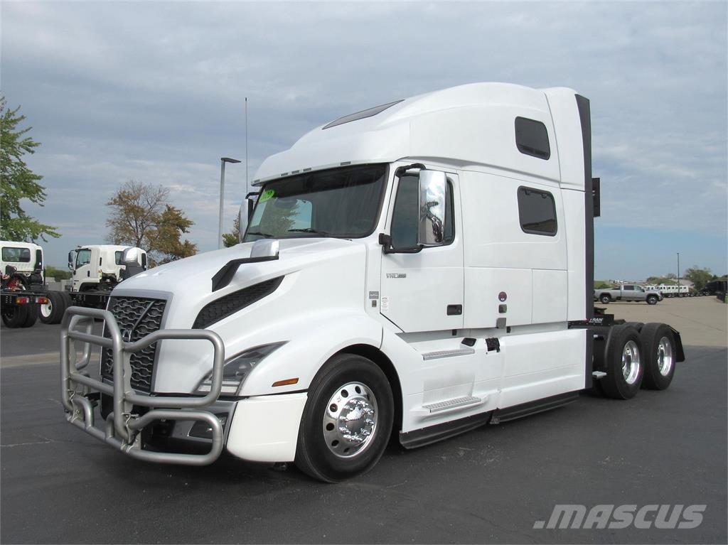 Volvo VNL 860 Naudoti vilkikai