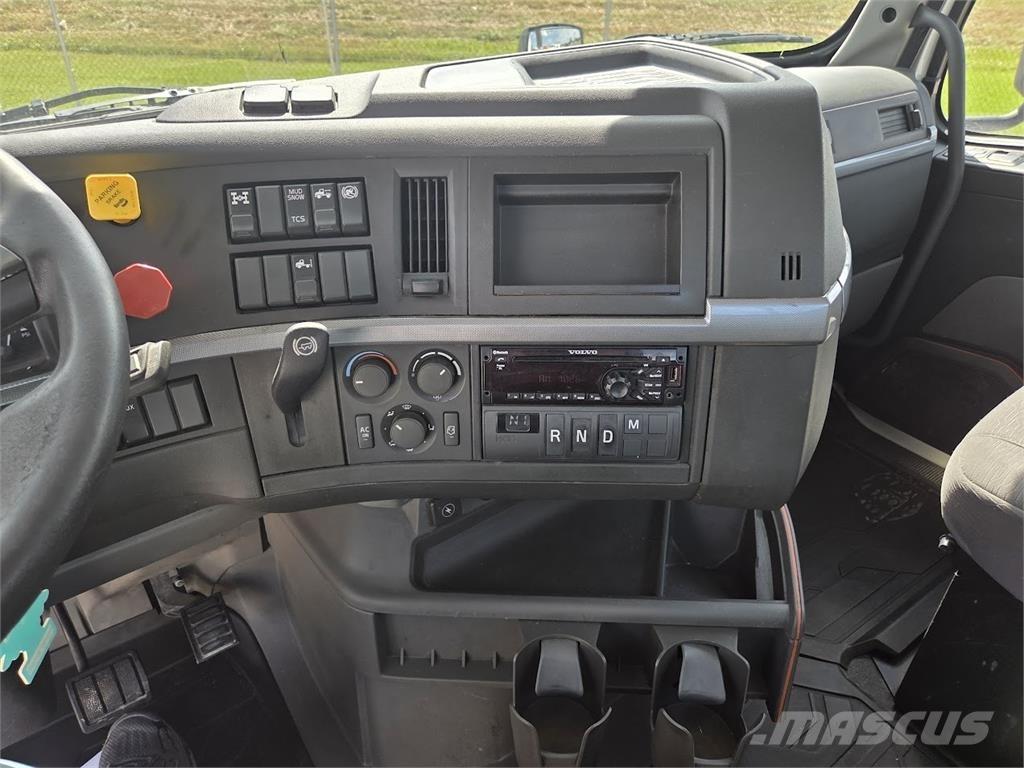 Volvo VNL64T300 Naudoti vilkikai