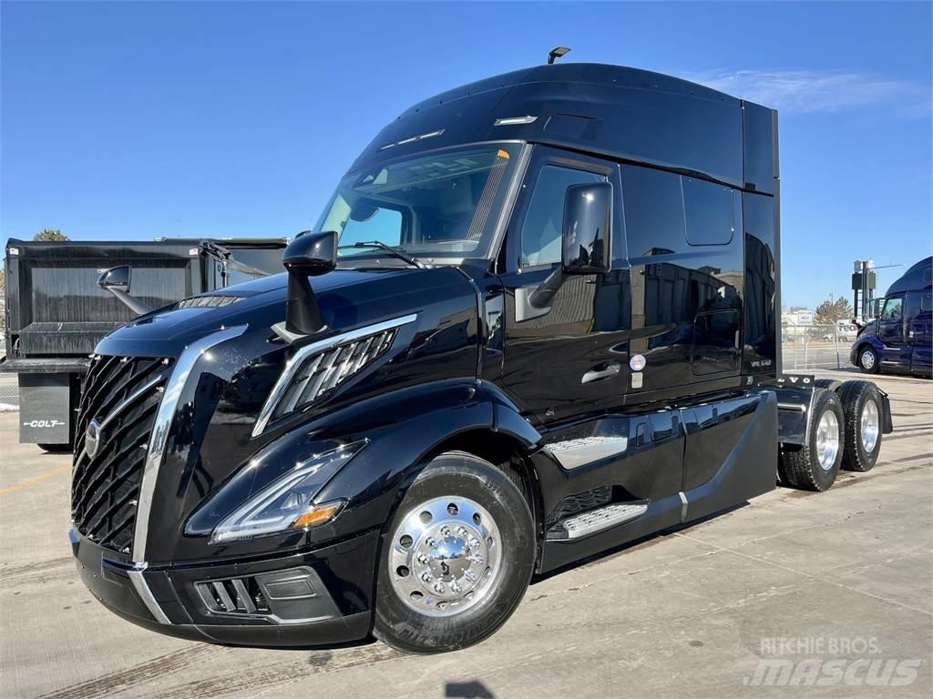 Volvo VNL64T640 Naudoti vilkikai