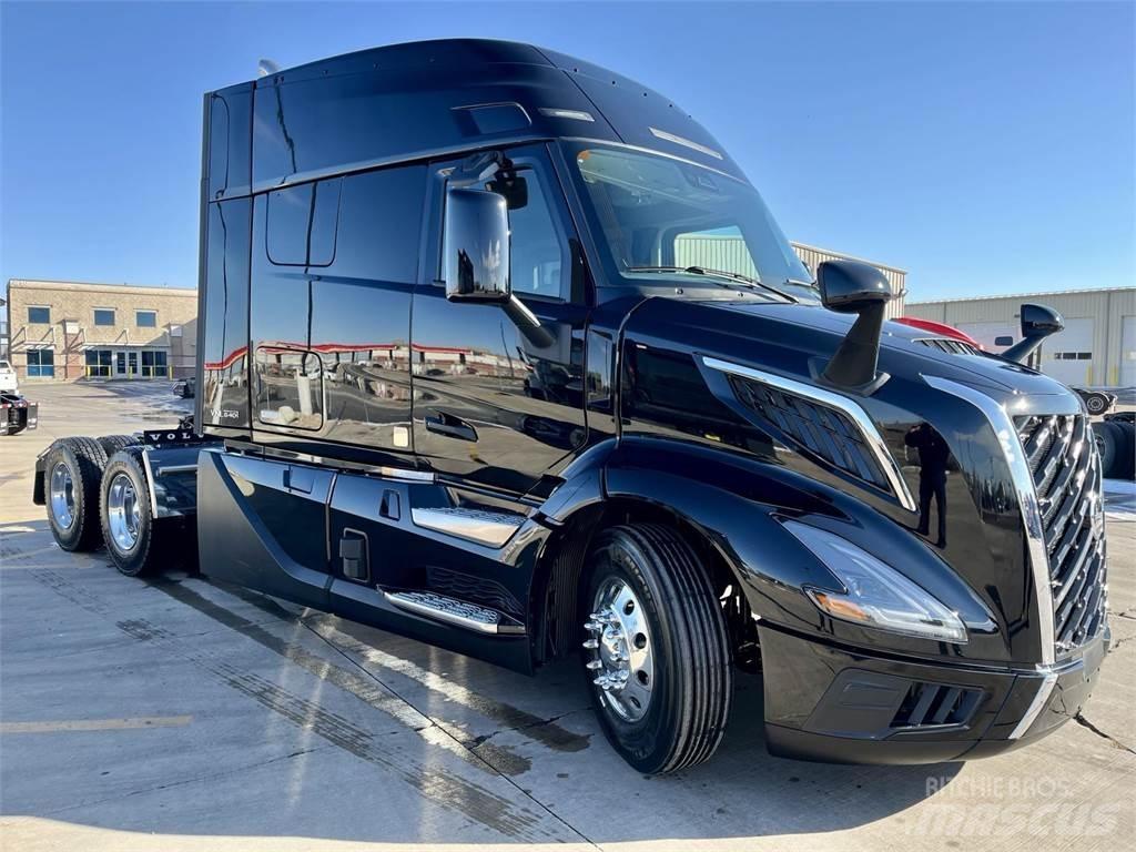 Volvo VNL64T640 Naudoti vilkikai